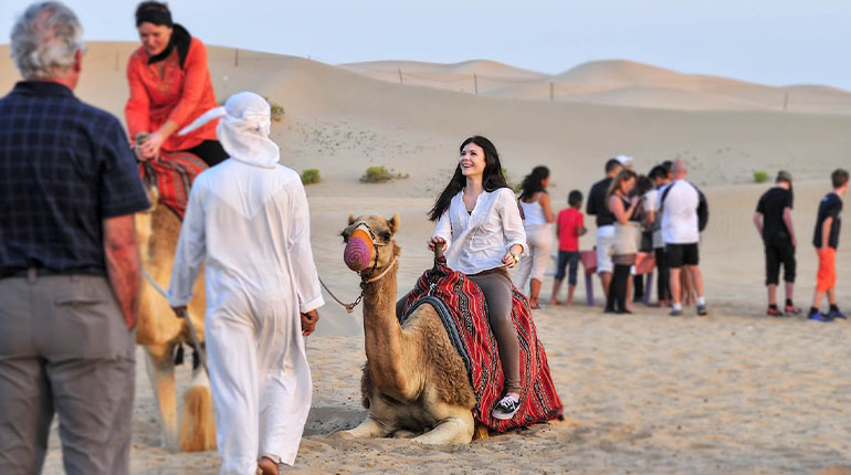 Get a Tour of Abu Dhabi Desert