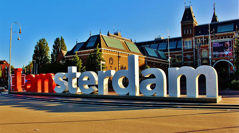 Take Photos at I Amsterdam Letters