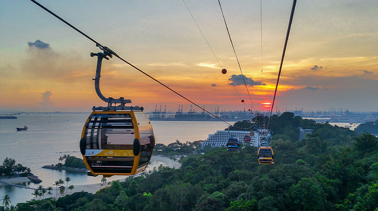 Try the Singapore Cable Car