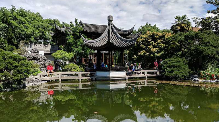Admire The Beauty Of Lan Su Chinese Garden